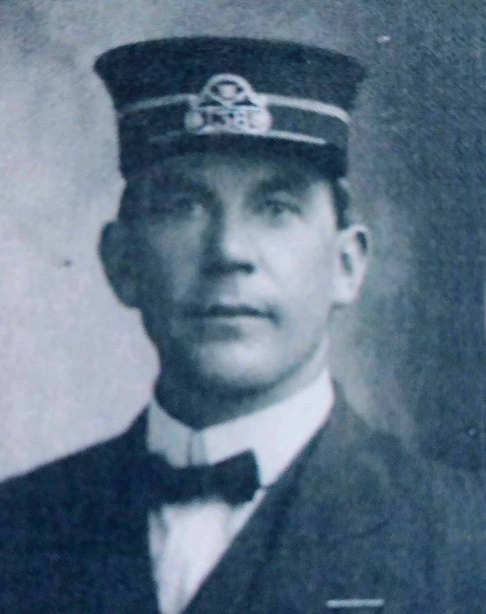 Photo of photos/William John McLennan b abt 1881 Avoch portrait as tram driver